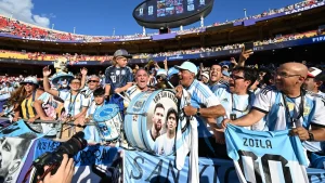 Argentina-Inglaterra tendrá 1.600 policías y accesos separados para los hinchas