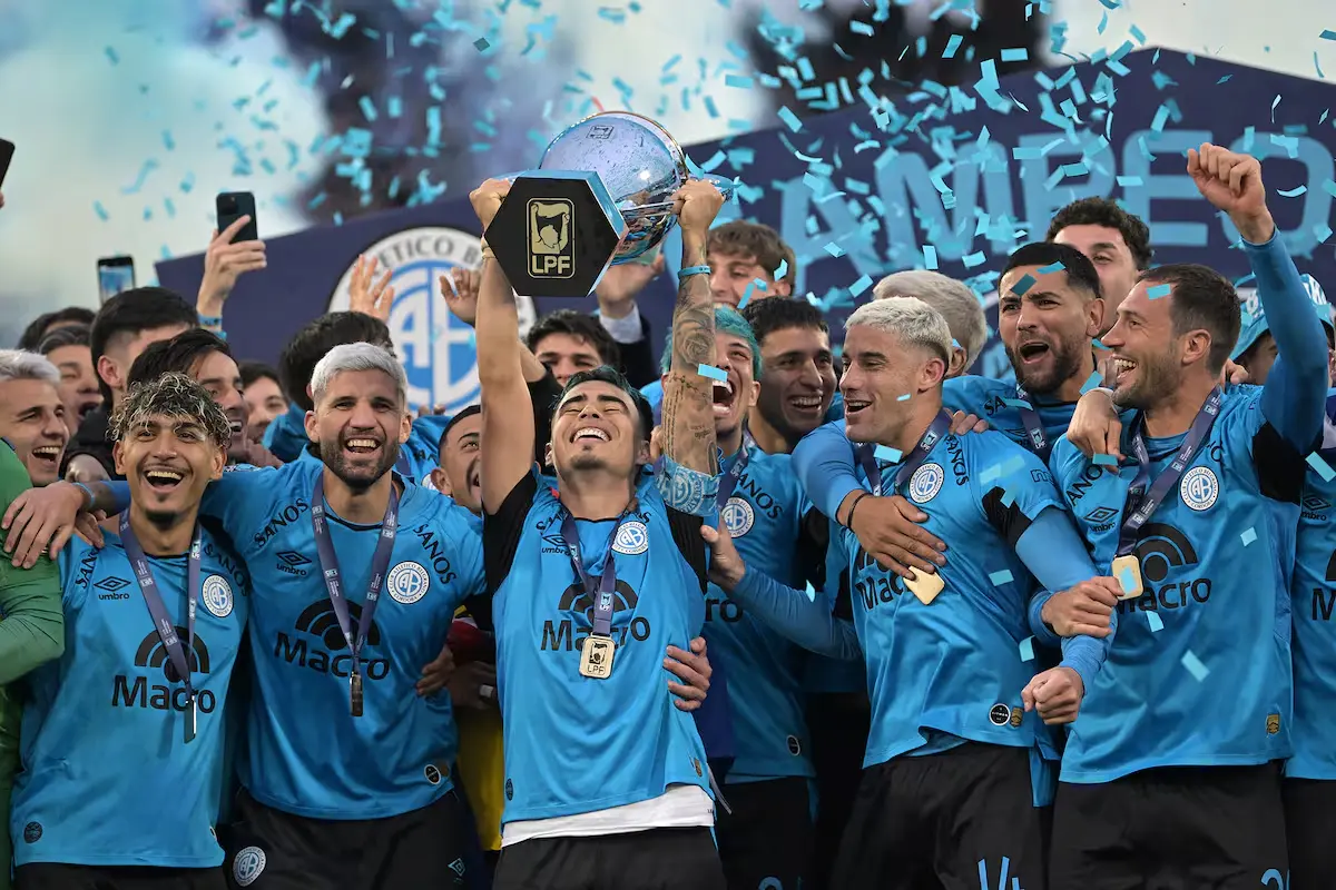 Belgrano sorprendió a River, lo dio vuelta sobre el final y ganó el Apertura