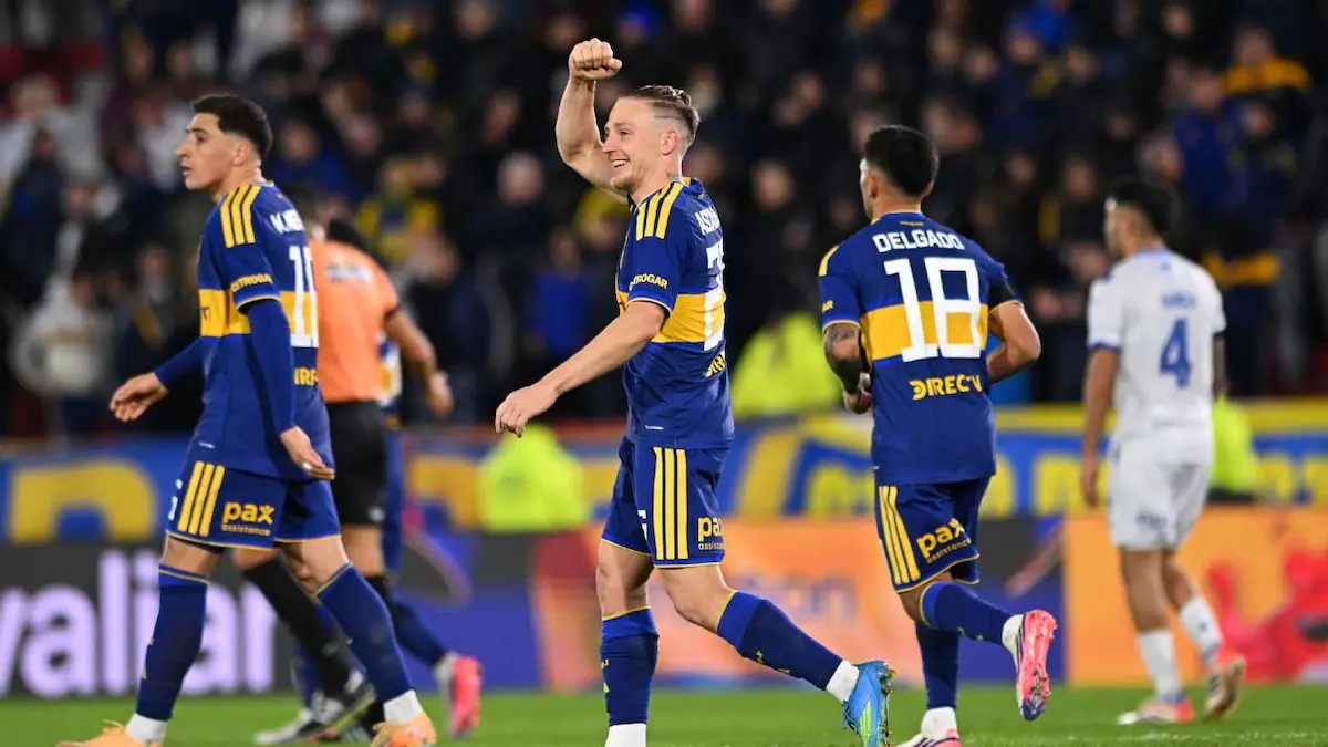 Boca rescató un empate ante Vélez, pero quedó lejos de la cima