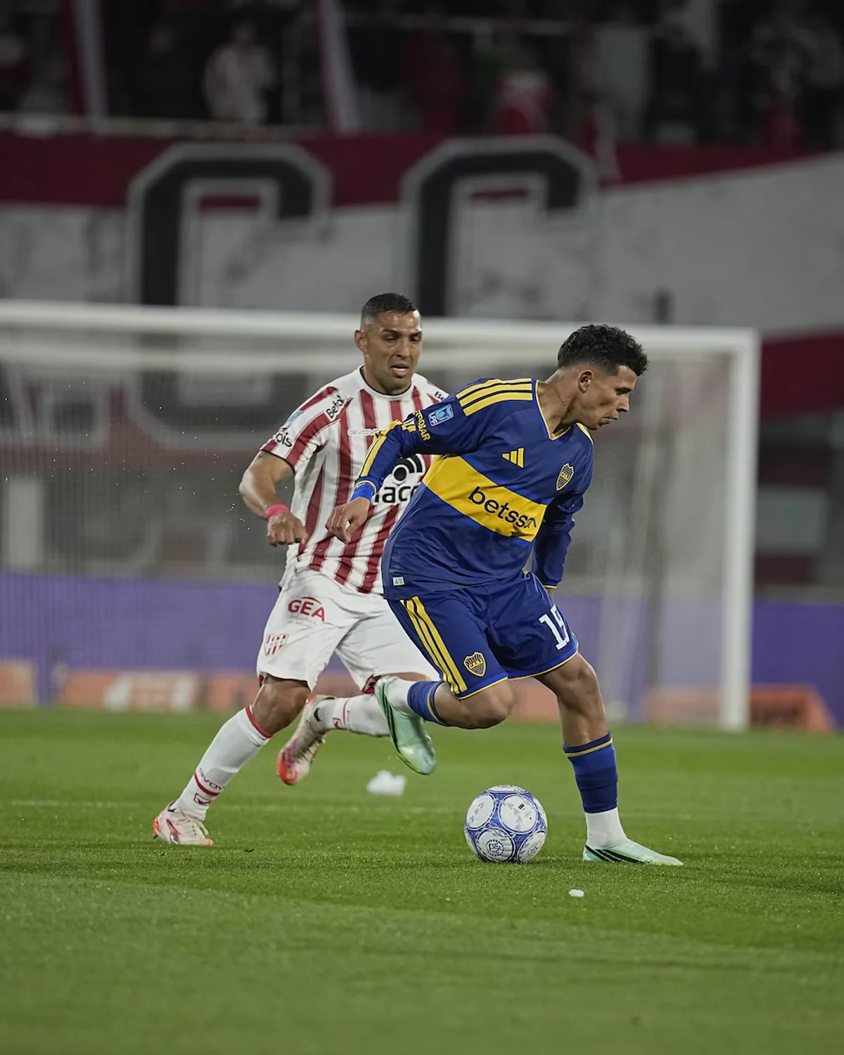 Boca empató con Instituto y encendió la alarma por Paredes antes de la Sudamericana