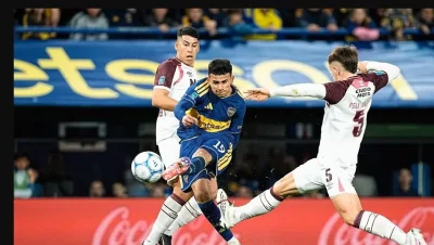 Boca venció a Lanús en la última jugada y entró en zona de playoffs
