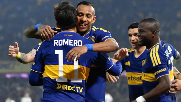 Boca remontó ante Racing y avanzó en la Copa Argentina