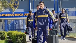 Plantel de Boca llega a Rosario para enfrentar a Racing