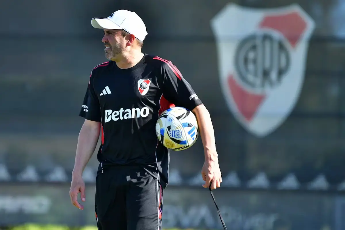 River prepara cambios ante Tigre: Coudet evalúa dos estrenos y la vuelta de Correa