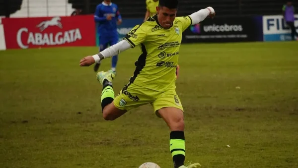 Defensores de Vilelas dio vuelta el partido y venció a Sol de América