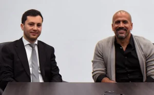Stefano Di Carlo y Juan Sebastián Verón reunidos en el Monumental