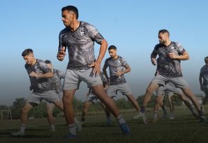 For Ever ajusta piezas y prueba nuevo esquema táctico