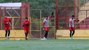 Tres cambios en el once titular de Sarmiento ante la Crema