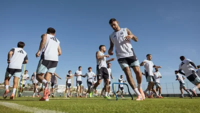 Scaloni prueba el once con Messi antes del Mundial