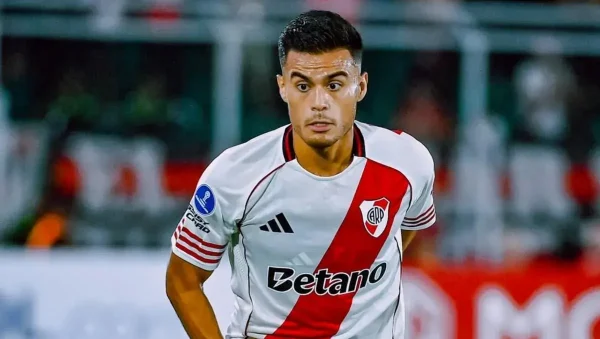 Fausto Vera recuperó su lugar en River con Ponzio
