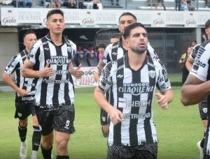 For Ever entrena con intensidad para enfrentar a Chacarita