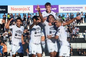 For Ever se alista para enfrentar a Agropecuario en Carlos Casares