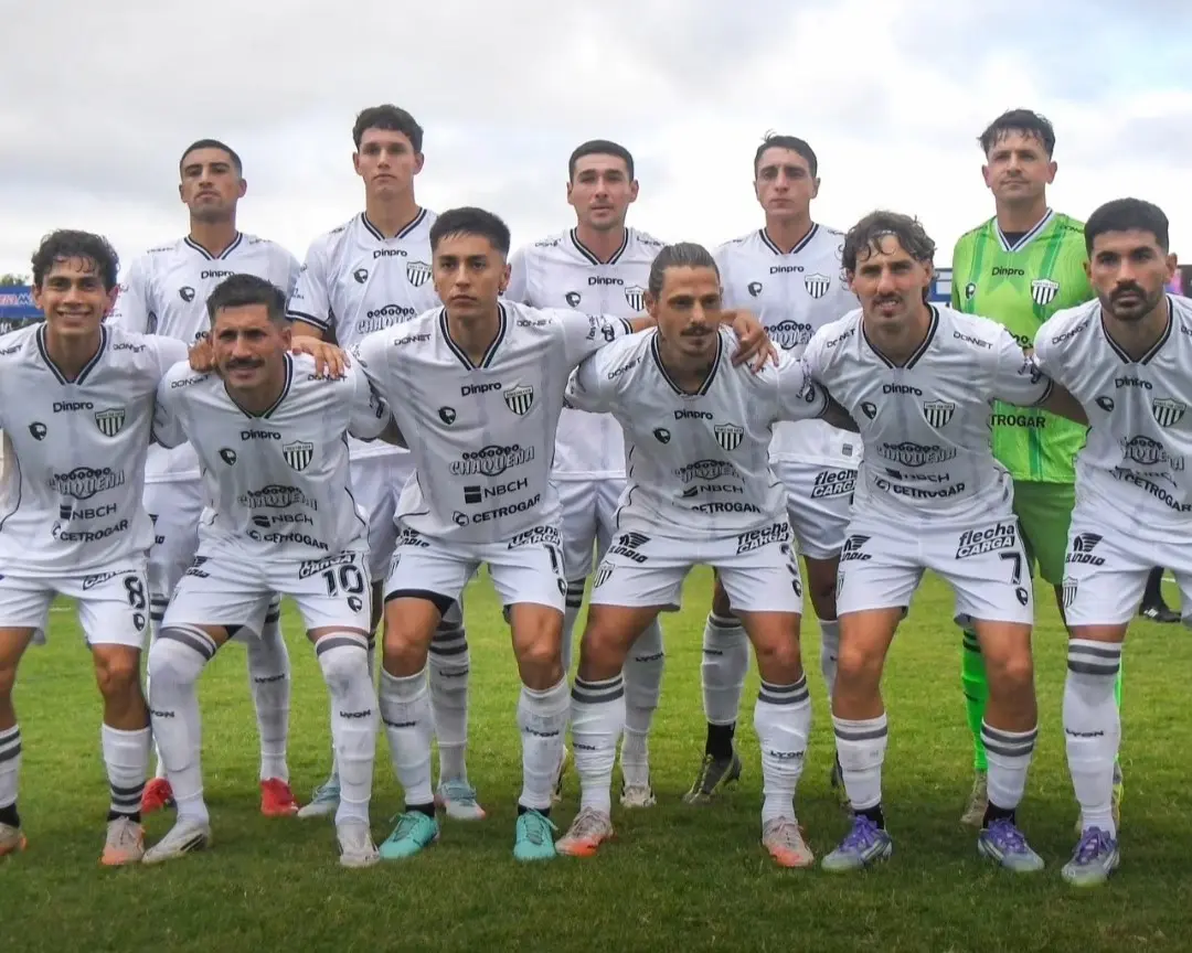 For Ever se juega mucho ante Ciudad Bolívar y Llorens mete una variante obligada