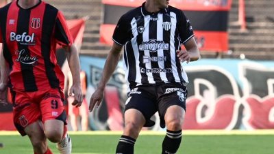 For Ever rescató un empate, pero no sale del fondo
