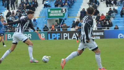 For Ever no pudo en Córdoba y perdió 2-0 ante Racing