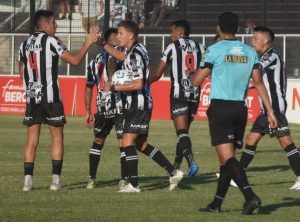Árbitros designados para el partido de For Ever vs. Almirante Brown