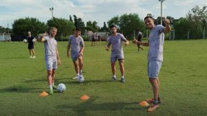 For Ever busca dar el golpe ante el puntero Colón en Santa Fe