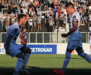 For Ever sueña con la cima y se prepara para visitar al líder