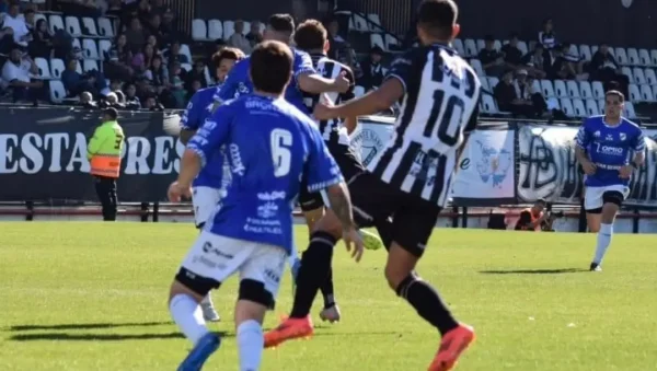 For Ever rescató un punto ante All Boys en Floresta