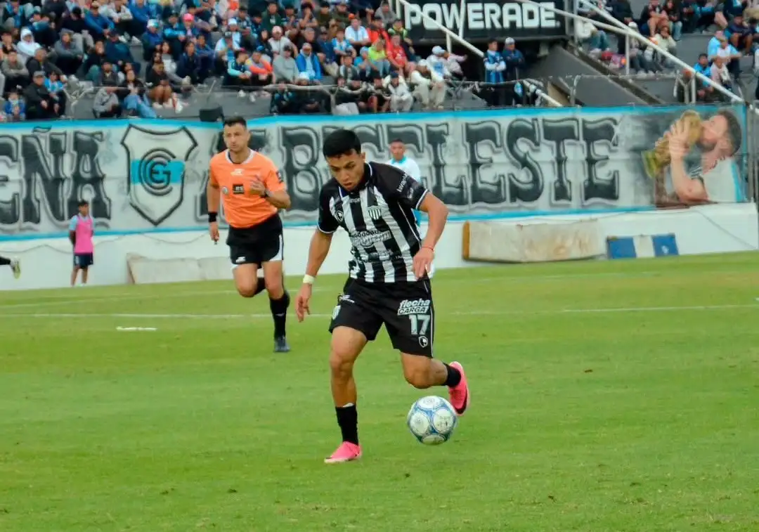 For Ever volvió sin puntos de Jujuy y continúa comprometido