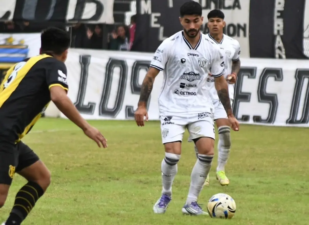 Dura derrota de For Ever ante Deportivo Madryn: sigue último en la Zona A