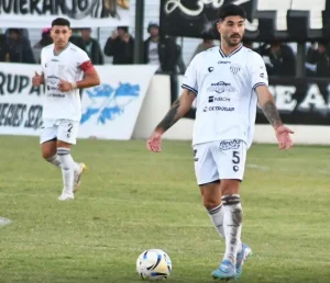 For Ever va por una recuperación clave ante Defensores