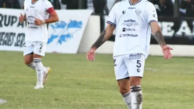 For Ever va por una recuperación clave ante Defensores