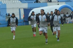 For Ever busca cortar su mala racha ante Racing en Córdoba