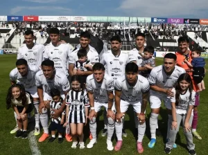 For Ever venció a San Miguel con tres goles en el segundo tiempo