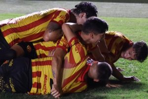 Sarmiento se impuso 1-0 a Sol de América y vuelve a la pelea