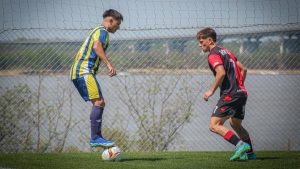 Giovanni Cantizano debutó en Central y su barrio estalló de emoción