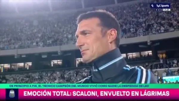 Lionel Scaloni durante la despedida de Messi en el Monumental