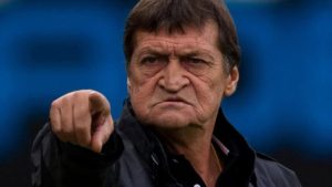 Falcioni apuntó contra Riquelme al recordar la final de 2012