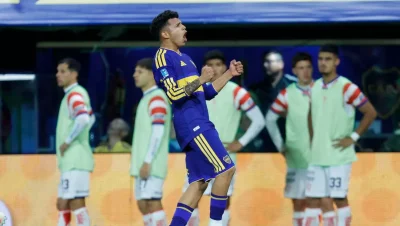 Leonel Flores marcó dos goles ante Unión en la Bombonera
