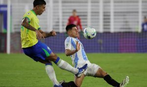 El Diablito Echeverri en dudas para el último partido del Sudamericano Sub 20