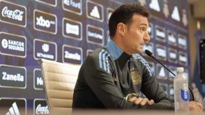 Scaloni baja tensión con Brasil y confirma a De Paul
