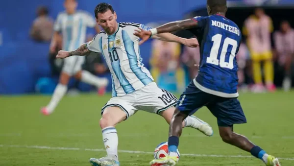 Argentina avanzó con sufrimiento y enfrentará a Egipto en Atlanta