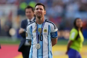 France Football dejó una señal sobre Messi y la pelea por el Balón de Oro
