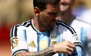 La camiseta 10 de Argentina busca nuevo dueño tras la salida de Messi