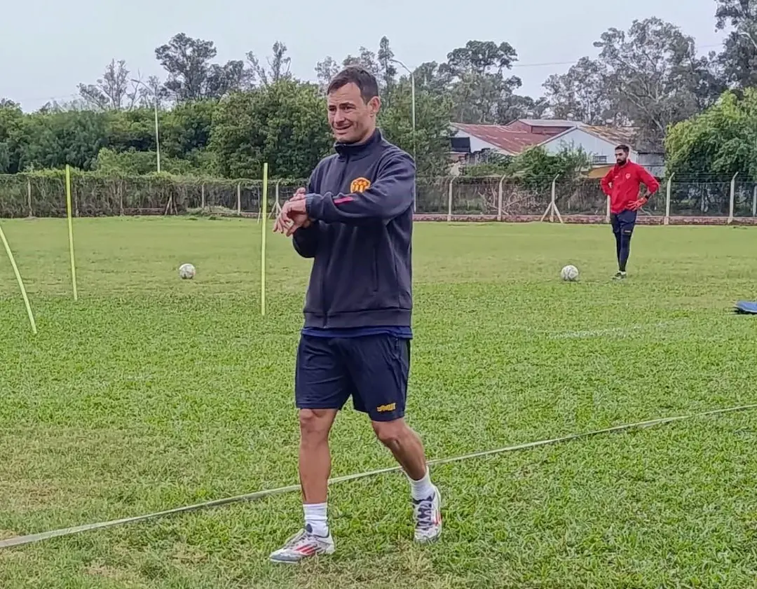 Sarmiento viaja a Chivilcoy con la obligación de reaccionar en la Reválida