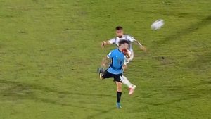 Argentina vs. Uruguay: el VAR avaló la expulsión de González