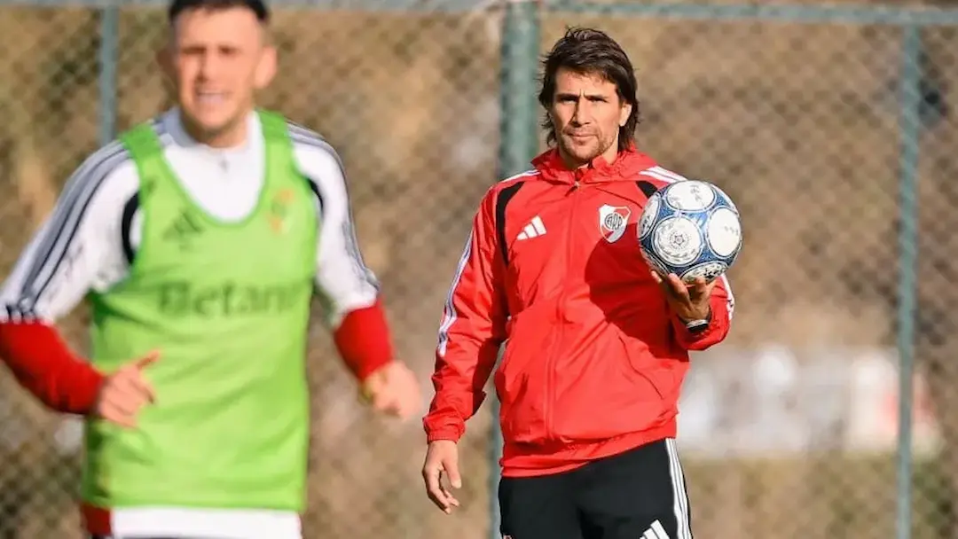 River cambia la rutina previa al cruce con Banfield por decisión de Ponzio