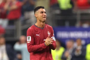 España dejó afuera a Portugal con un gol agónico de Merino
