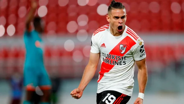 Rafael Santos Borré queda cerca de volver a River