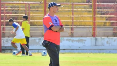 Valdez llegó a Sarmiento y explicó su salida al clásico rival