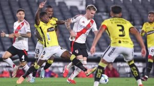 River se impuso en Guayaquil y acaricia la clasificación