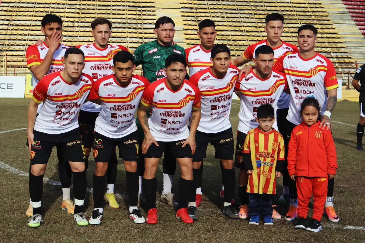 Sarmiento viaja a Corrientes para un cruce clave ante Boca Unidos