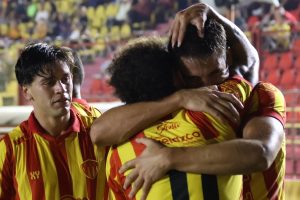 Sarmiento viaja a Salta con el desafío de rearmar su defensa