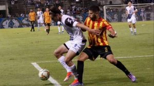 Sarmiento no levanta cabeza y cayó 3-0 ante Antoniana
