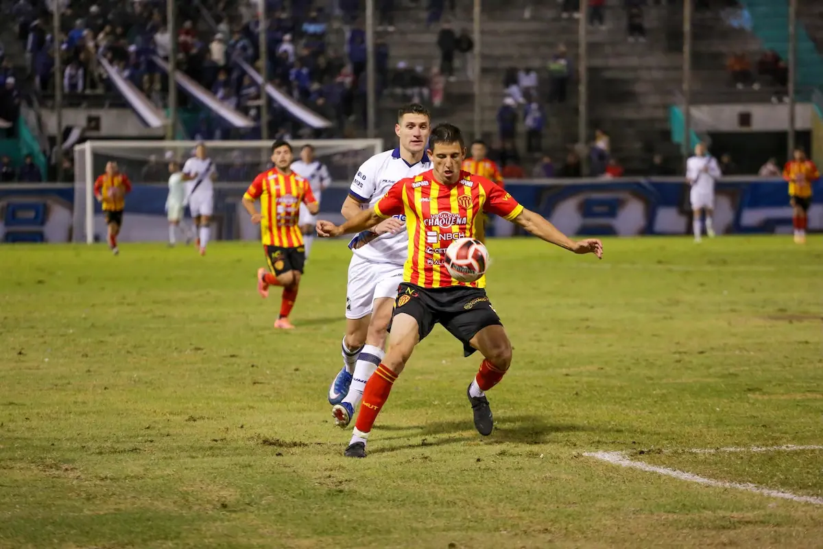 Sarmiento prepara dos modificicaciones para enfrentar a Tucumán Central